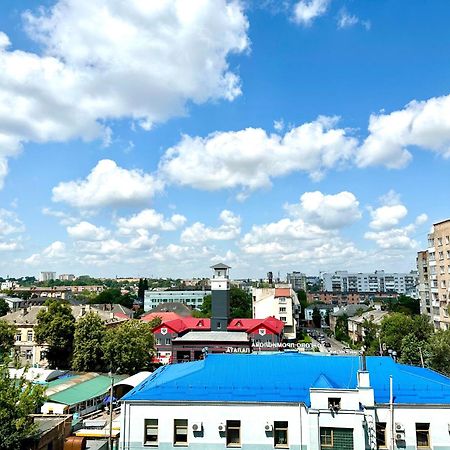 Comfortable Apartments With A Coffee Machine In The City Centre, Zlata Plaza Rivne Buitenkant foto