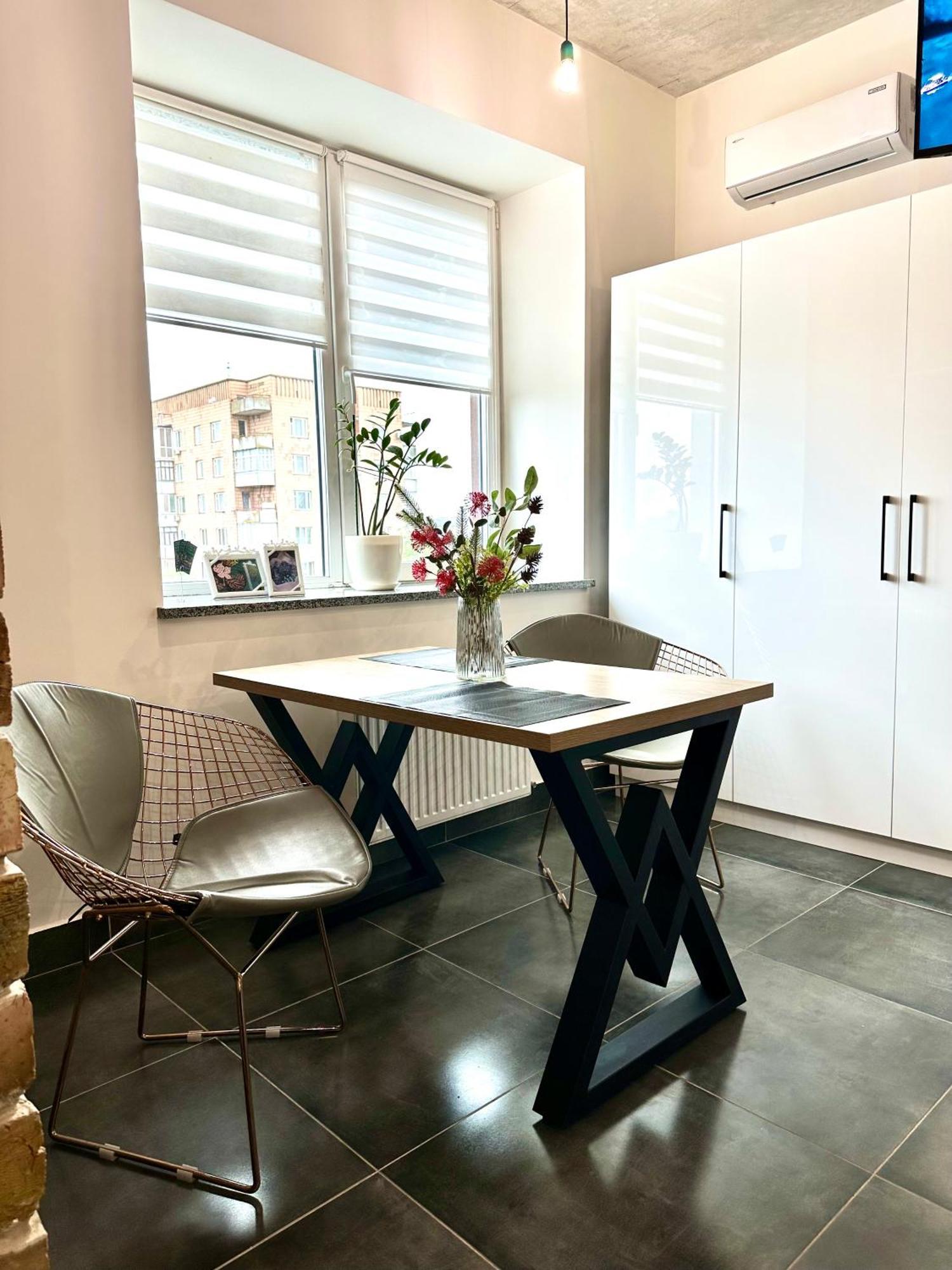 Comfortable Apartments With A Coffee Machine In The City Centre, Zlata Plaza Rivne Buitenkant foto