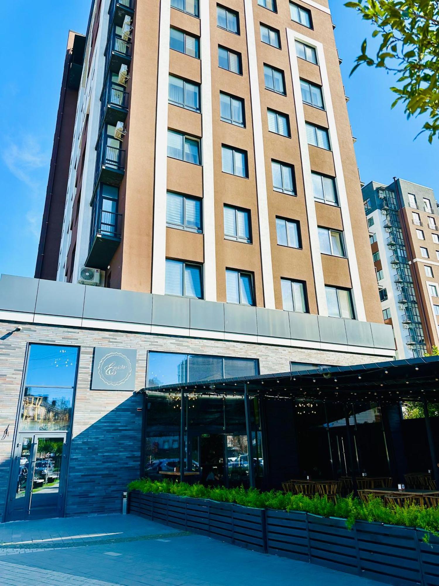 Comfortable Apartments With A Coffee Machine In The City Centre, Zlata Plaza Rivne Buitenkant foto