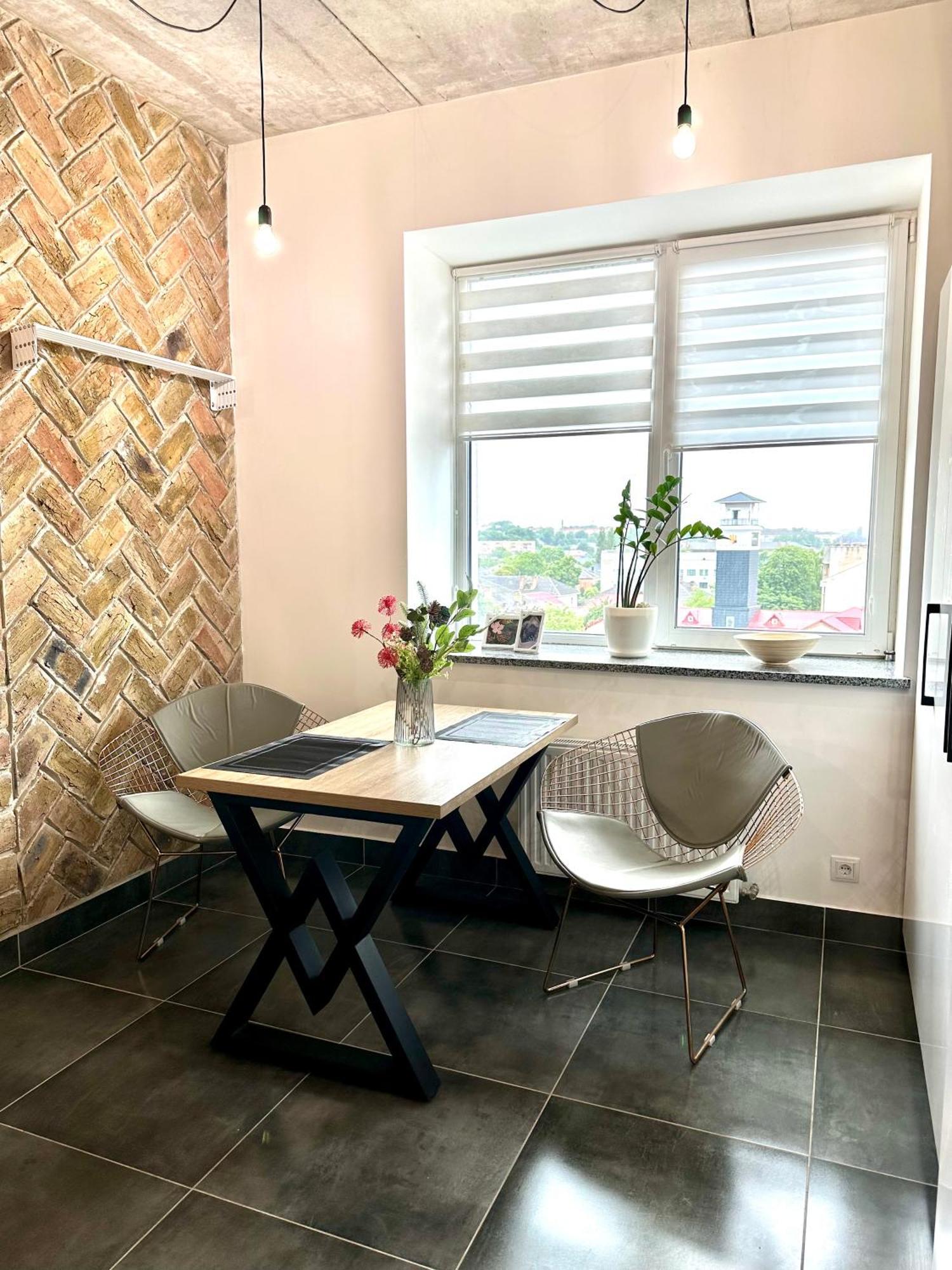 Comfortable Apartments With A Coffee Machine In The City Centre, Zlata Plaza Rivne Buitenkant foto